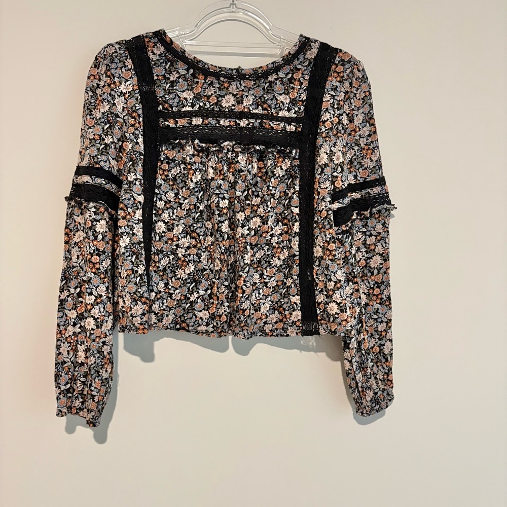 American Eagle Floral lace peasant blouse black orange size‎ medium